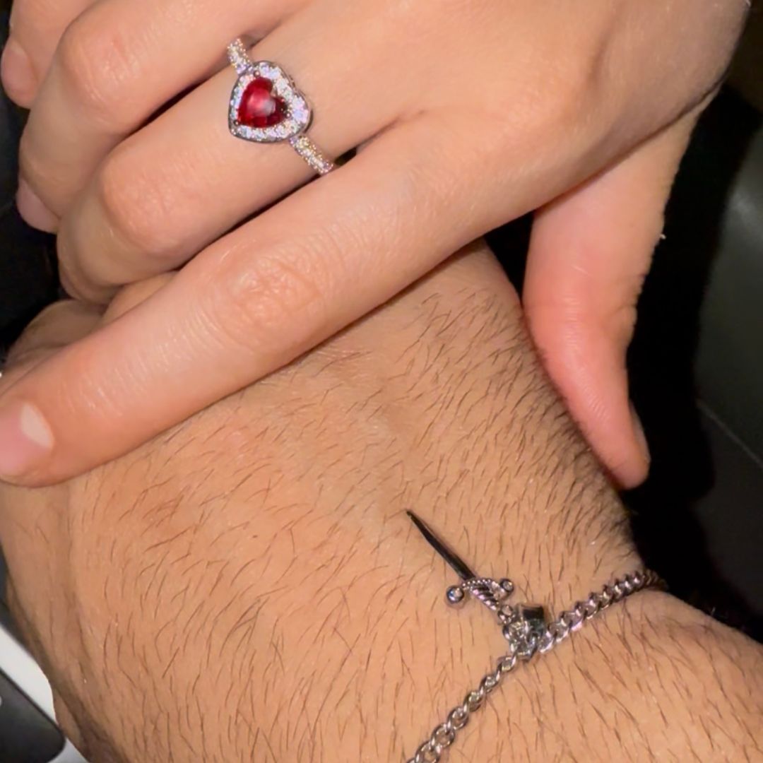 Conjunto anillo y pulsera para parejas corazón-espada